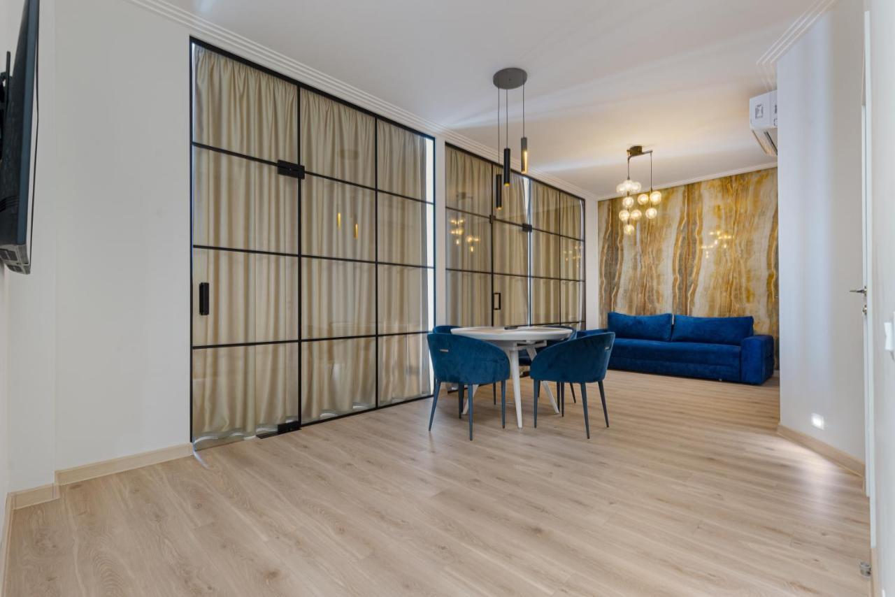 Sea Symphony Luxury 3-Bedrooms Apartment โอเดสซา ภายนอก รูปภาพ