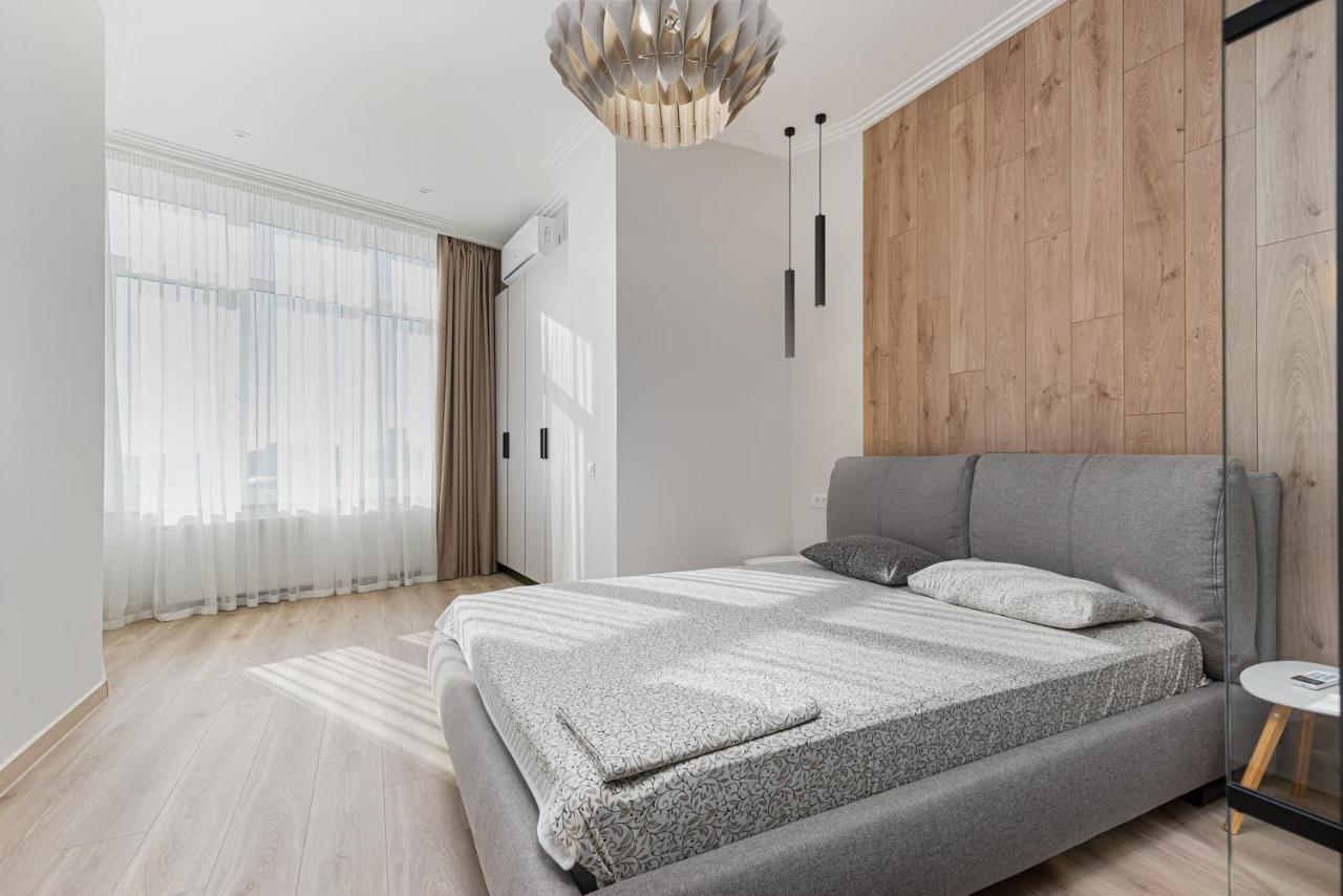 Sea Symphony Luxury 3-Bedrooms Apartment โอเดสซา ภายนอก รูปภาพ