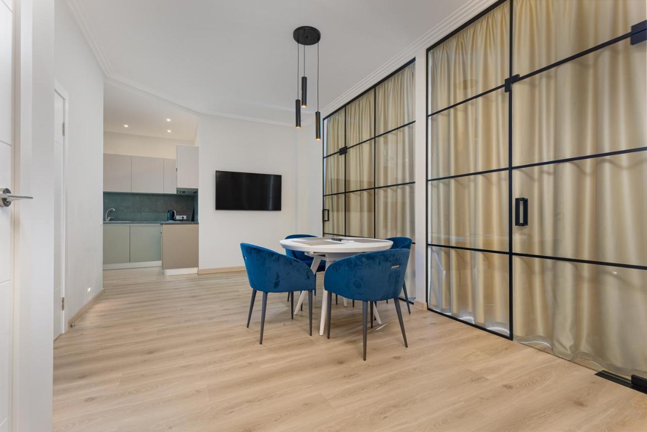 Sea Symphony Luxury 3-Bedrooms Apartment โอเดสซา ภายนอก รูปภาพ