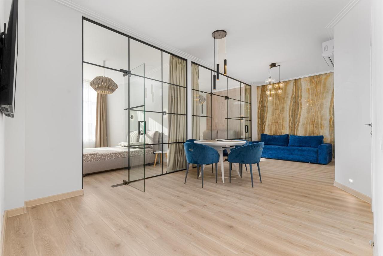Sea Symphony Luxury 3-Bedrooms Apartment โอเดสซา ภายนอก รูปภาพ