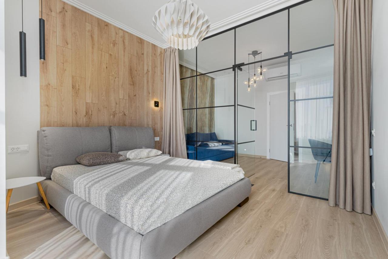 Sea Symphony Luxury 3-Bedrooms Apartment โอเดสซา ภายนอก รูปภาพ