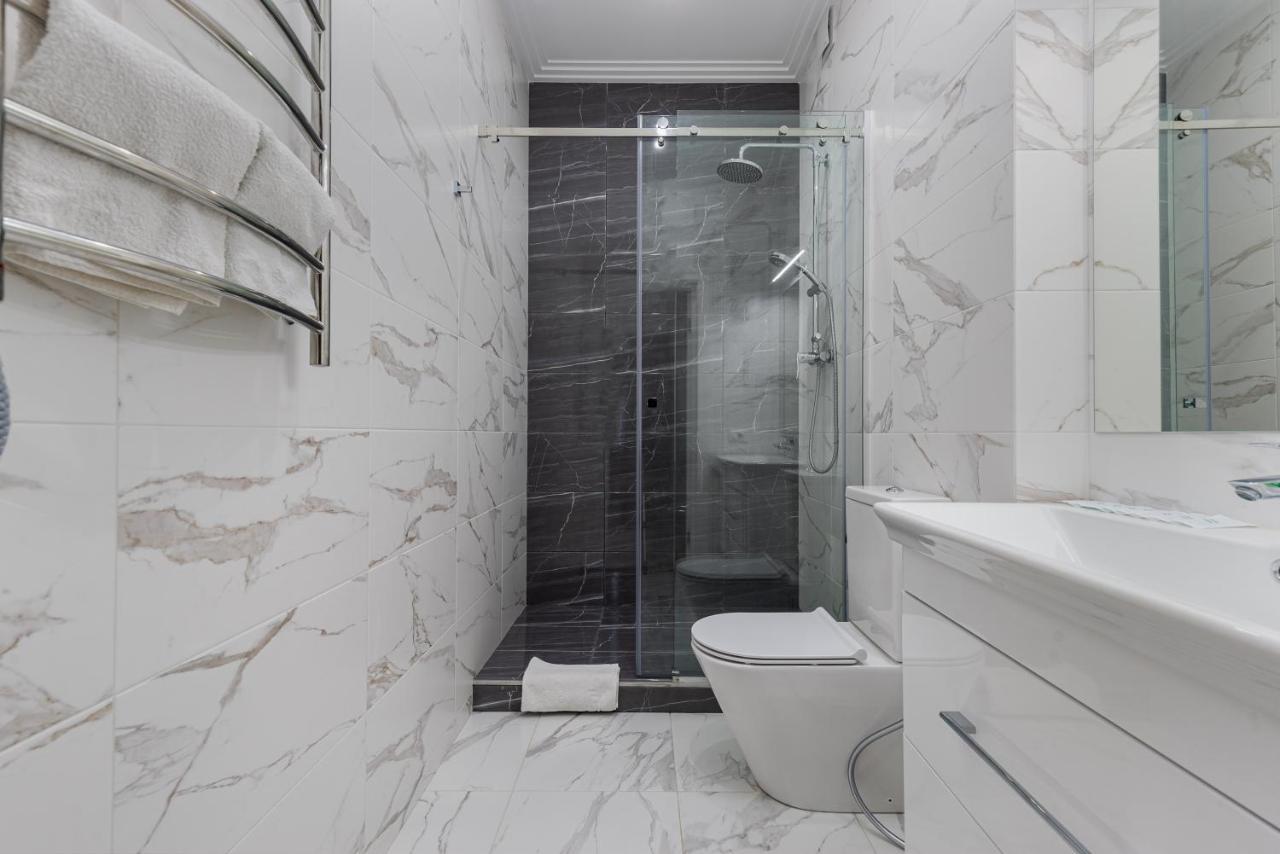 Sea Symphony Luxury 3-Bedrooms Apartment โอเดสซา ภายนอก รูปภาพ